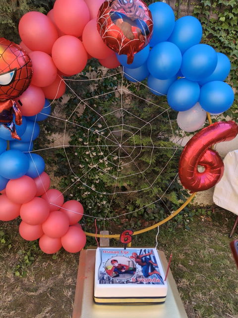Spiderman Doğum Günü Resimli Pasta