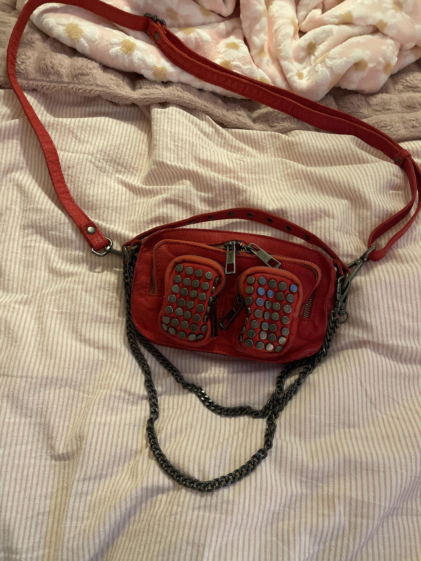 Helena Rivet Washed Red Núnoo X One Dilemma – Núnoo EU