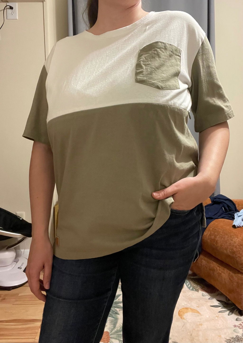 Cotton Nursing Pocket T-Shirt - Hidden Zipper - Moss/White POCKET