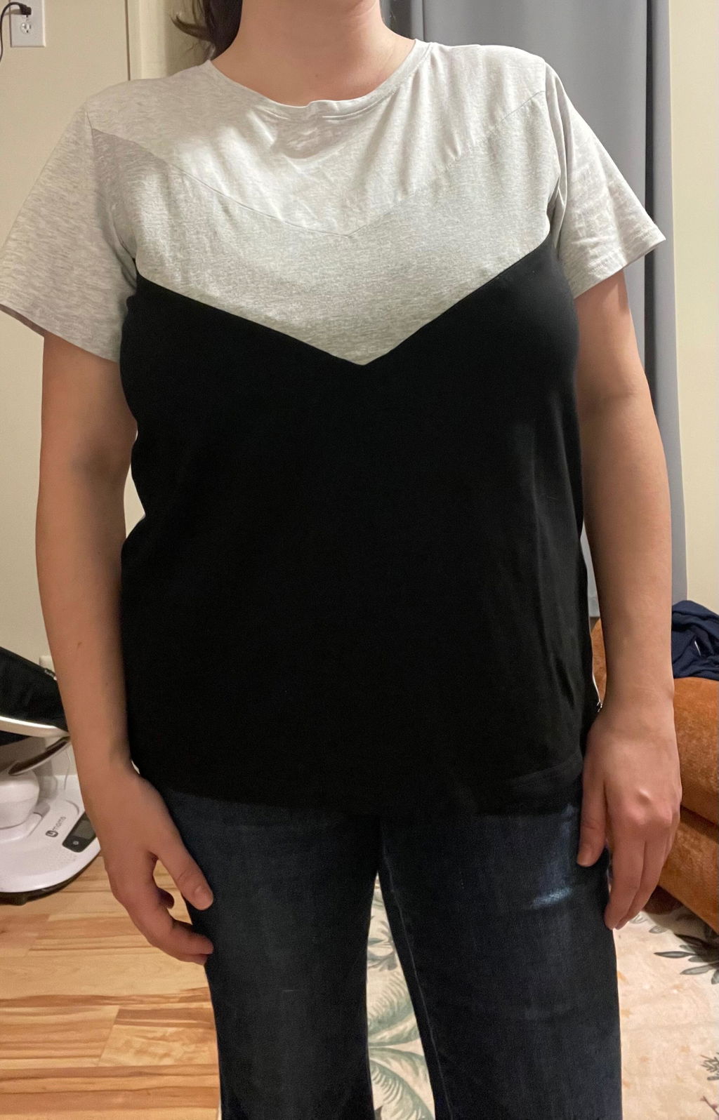 Chevron Colorblock Nursing T-Shirt - Ash Gray/Black