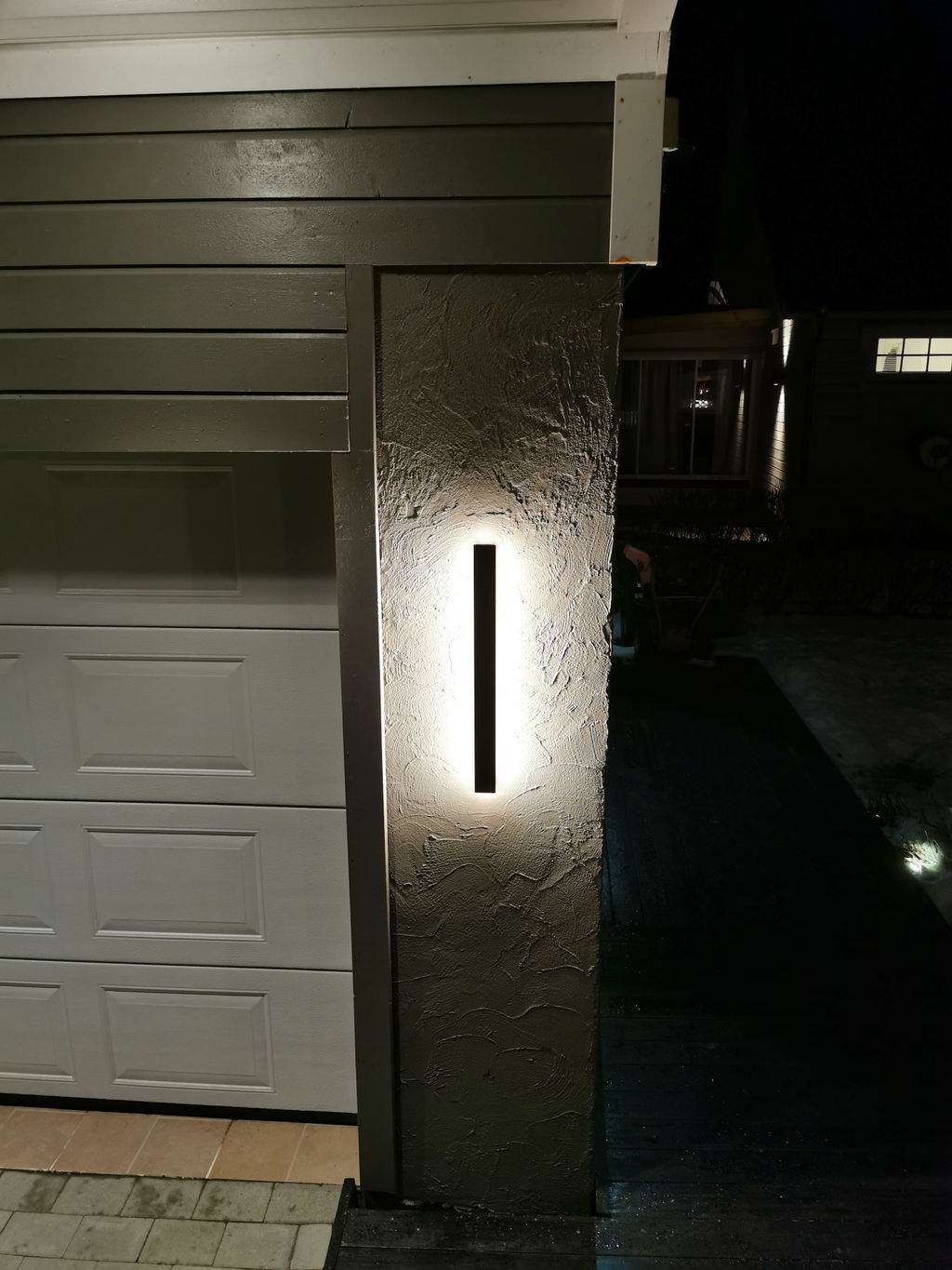 Veronika Outdoor Lamp