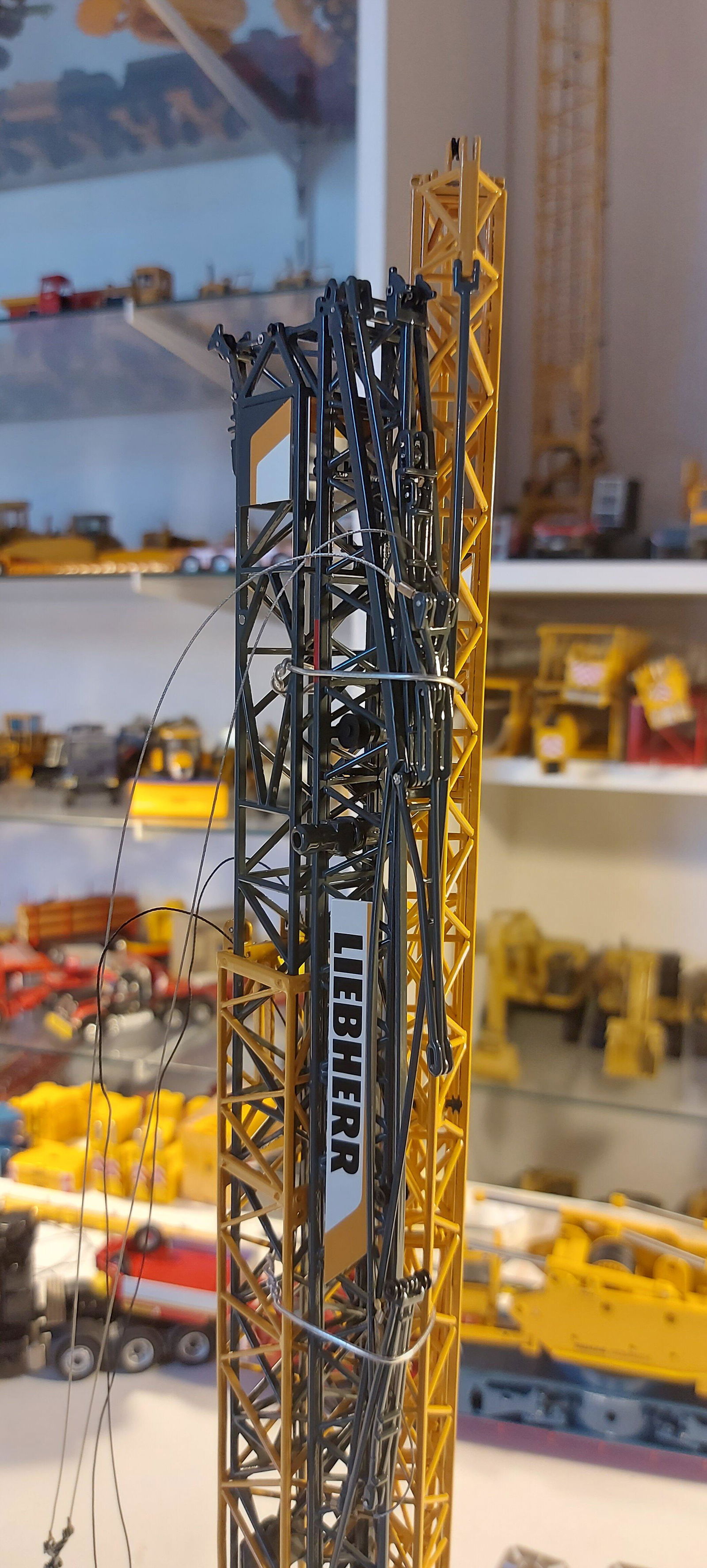 NZG 1/50 リープヘル A910 コンパクト リトロニック ハイドローリック