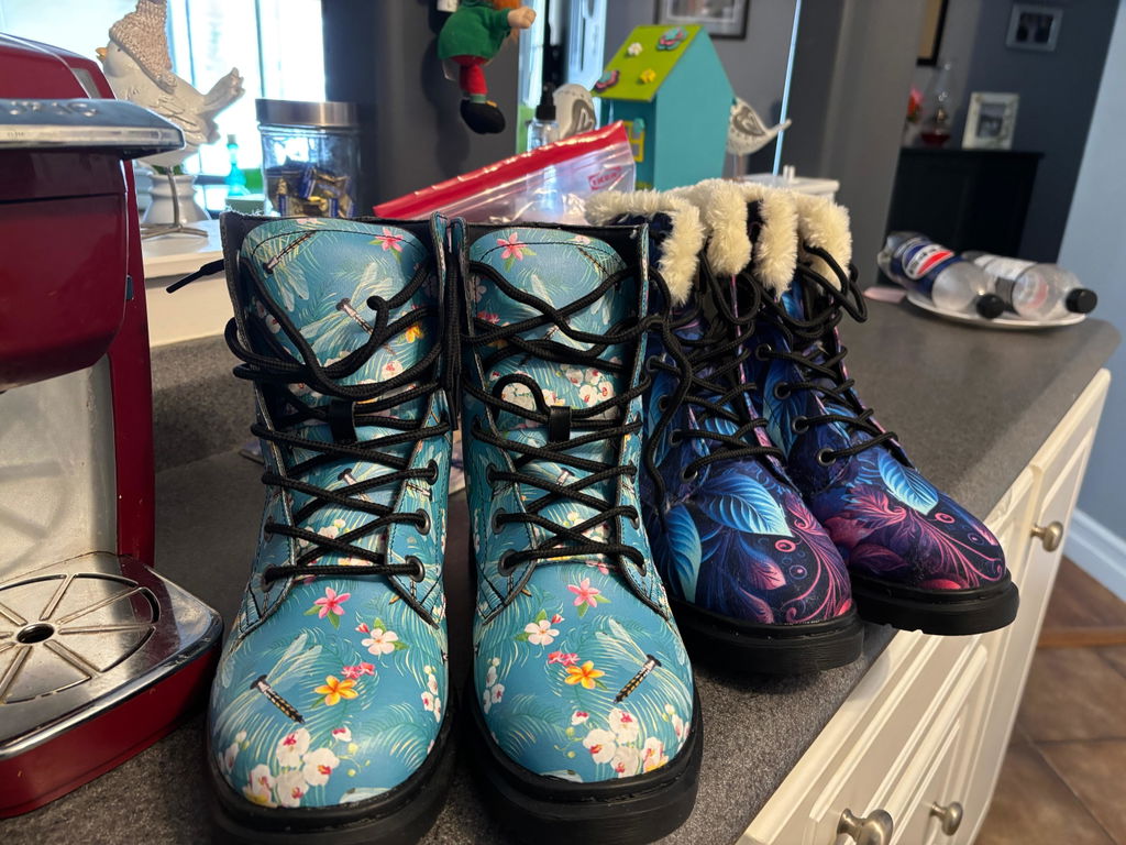 Busy Bees Faux Fur Boots – Offbeat Sweetie