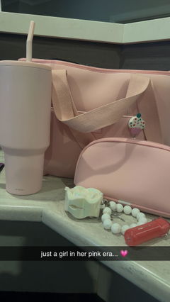 Rover (Blush) Large Neoprene Tote - With Zip Closure
