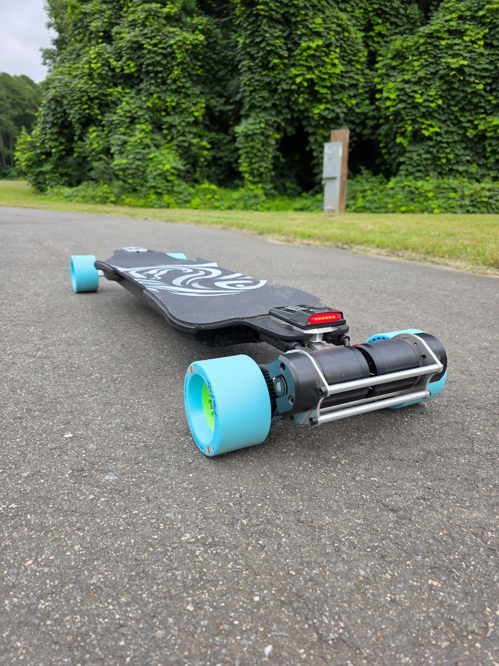 OMW Cavalry EU Edition All-Terrain Electric Skateboard with Front Light & Rear Brake Light