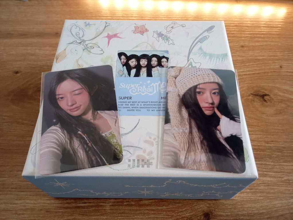 ILLIT - Super Real Me 1st Mini Album
