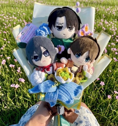 Villain or Foe, Short King and Oriental Cousin Attack on “Giant” Bouquet