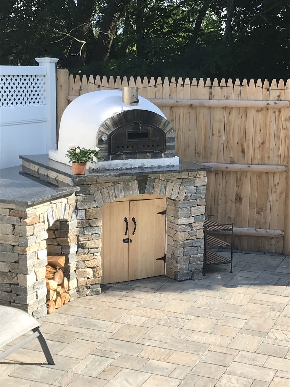 Pizzaioli Brick Wood Fired Pizza Oven with Stone Face - Patio