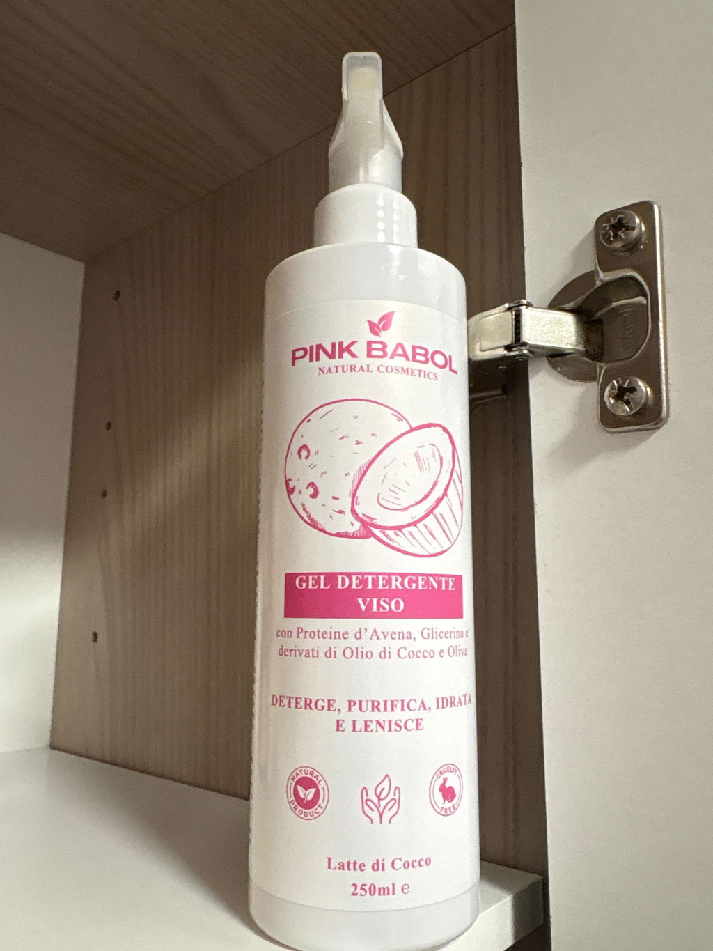Gel Detergente Viso con Proteine d’Avena, Glicerina e derivati di Olio di Cocco e Oliva – Deterge, Purifica, Idrata e Lenisce