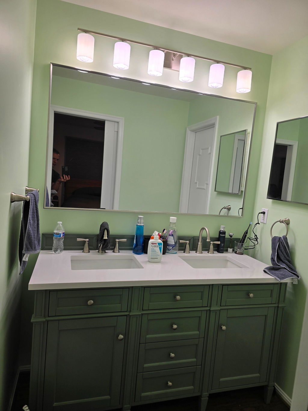 James Martin Brittany 60" Double Vanity