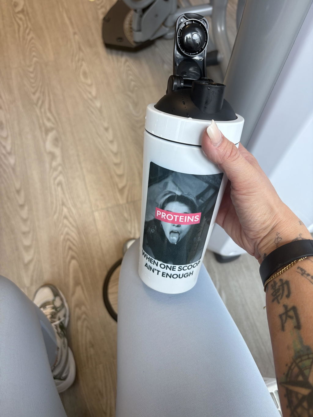 PROTEINS EDELSTAHL SHAKER