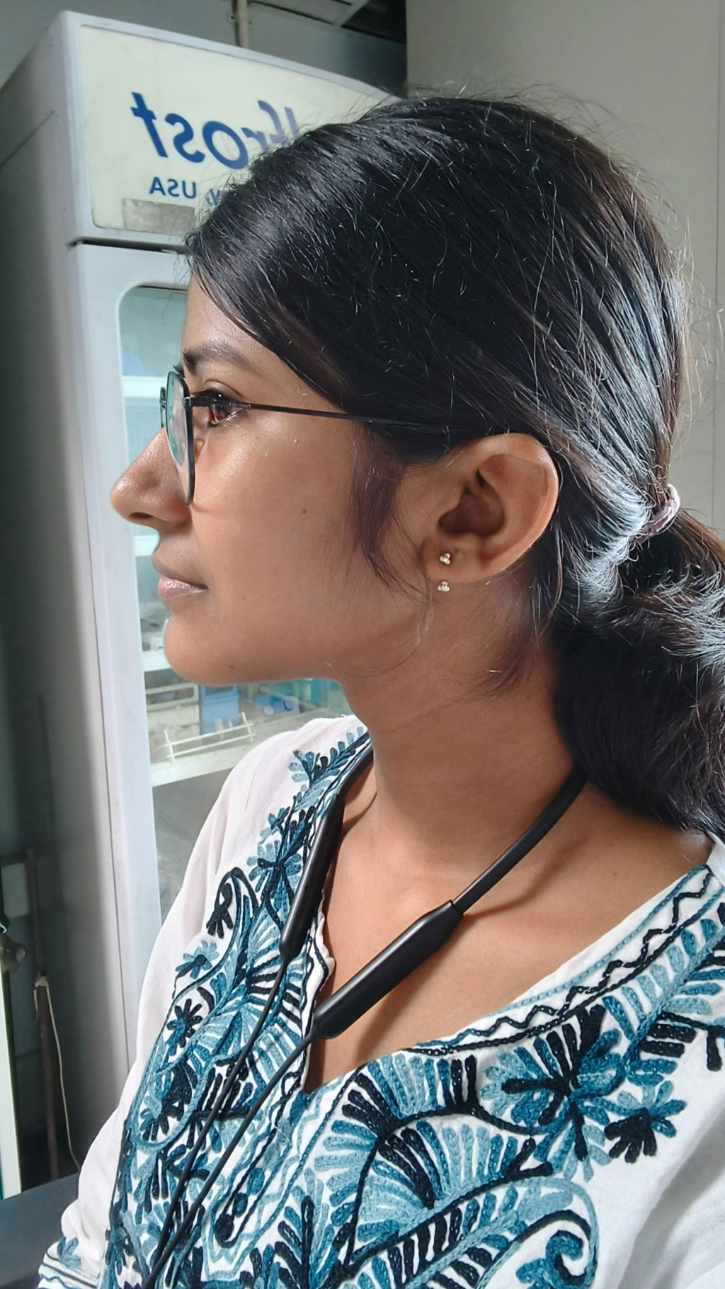 Droplet Hug Earrings