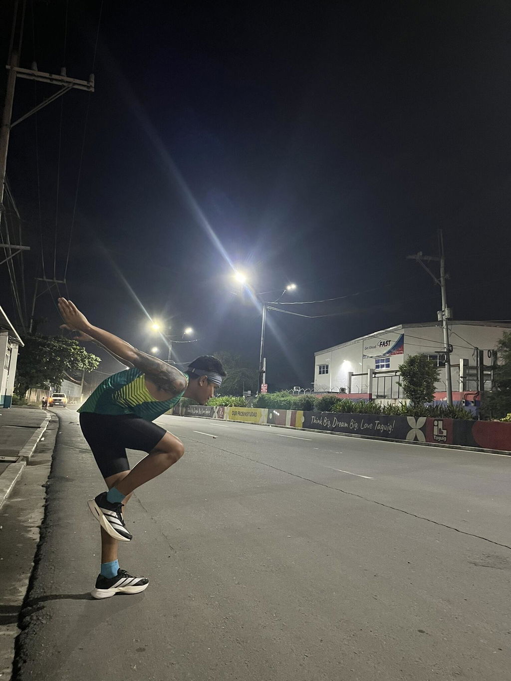 Velocity Neon Running Singlet