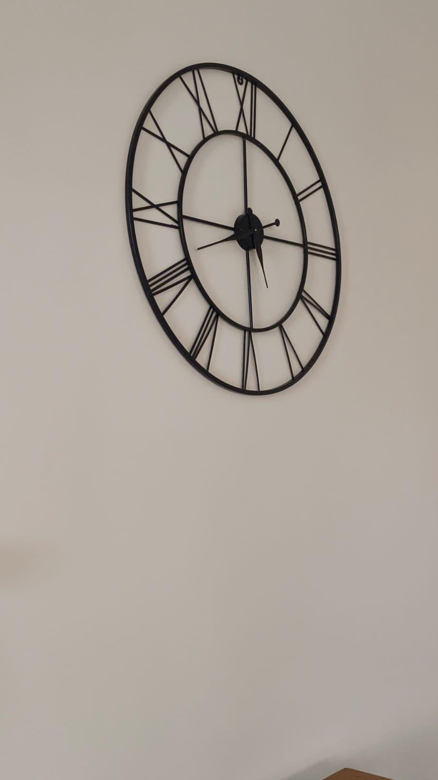 Black Round Wall Clock