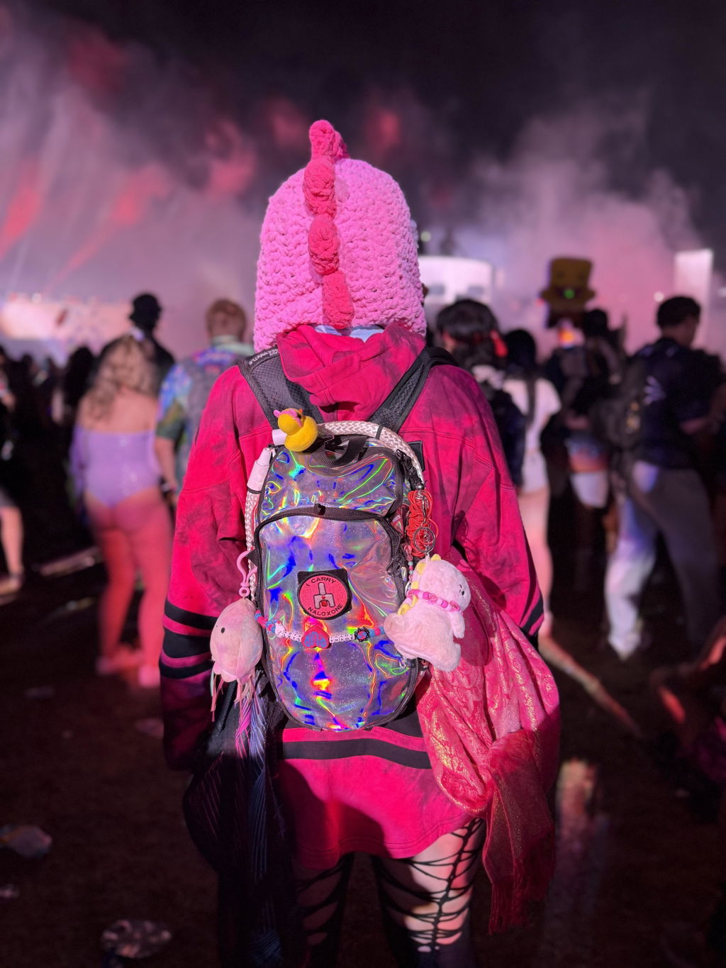 RaveBeetle Elytra Hydration Pack – Festival Backpack with Water Bladder (Holographic Silver)