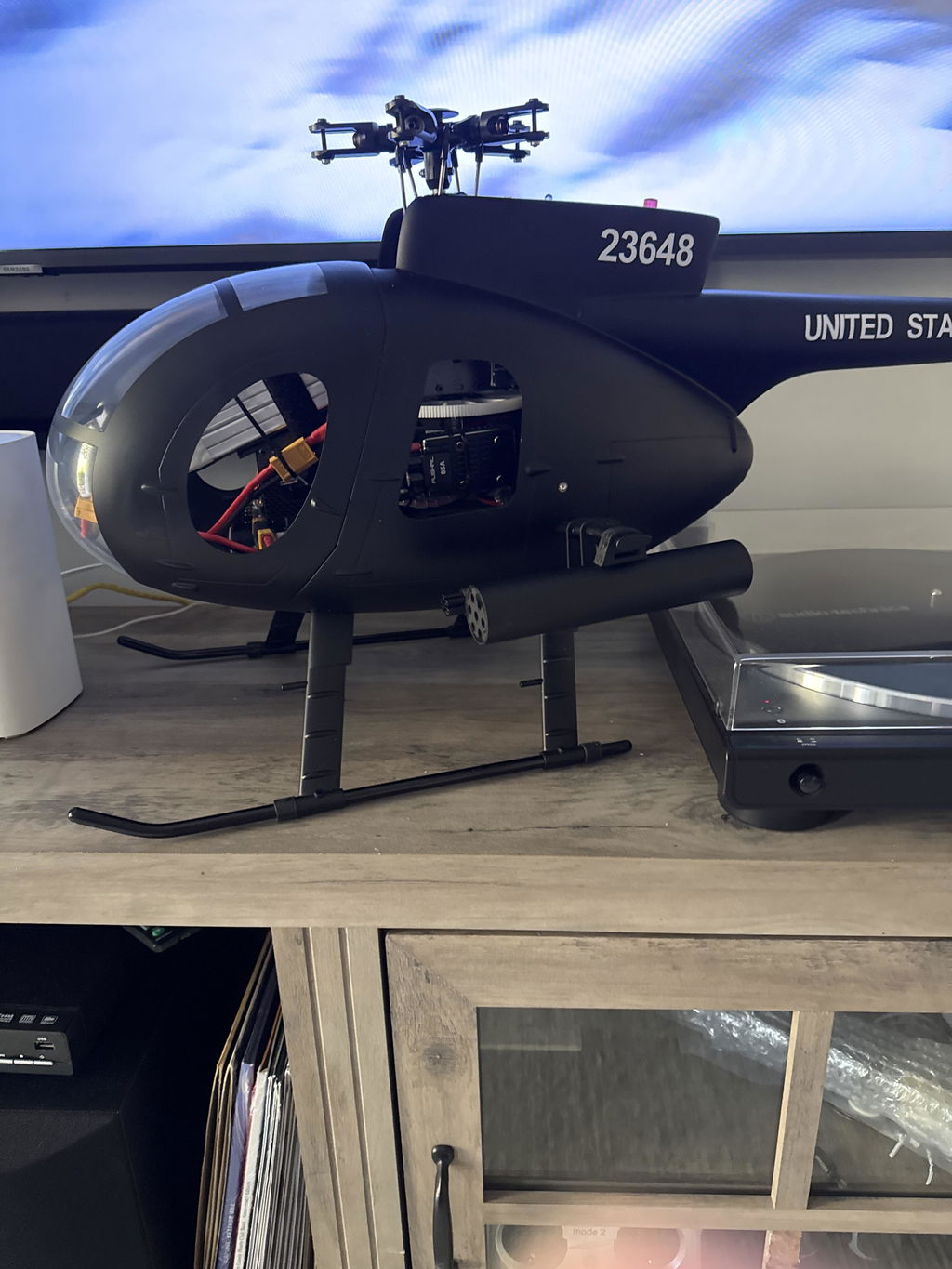 FLISHRC FL500 AH-6 Little Bird 500-Class 2.4G 6CH Scale RC Helicopter Model with L7 Flight Controller and 4-Mode Positioning GPS RTF
