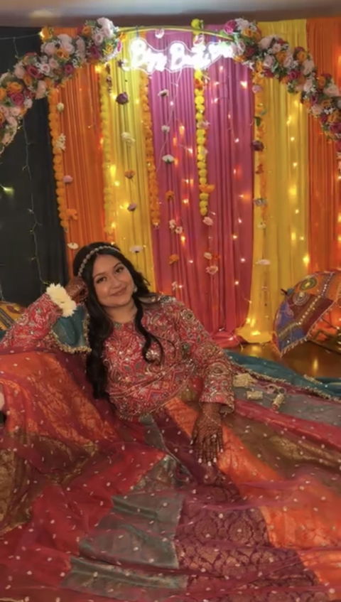 Satrangi Lengha