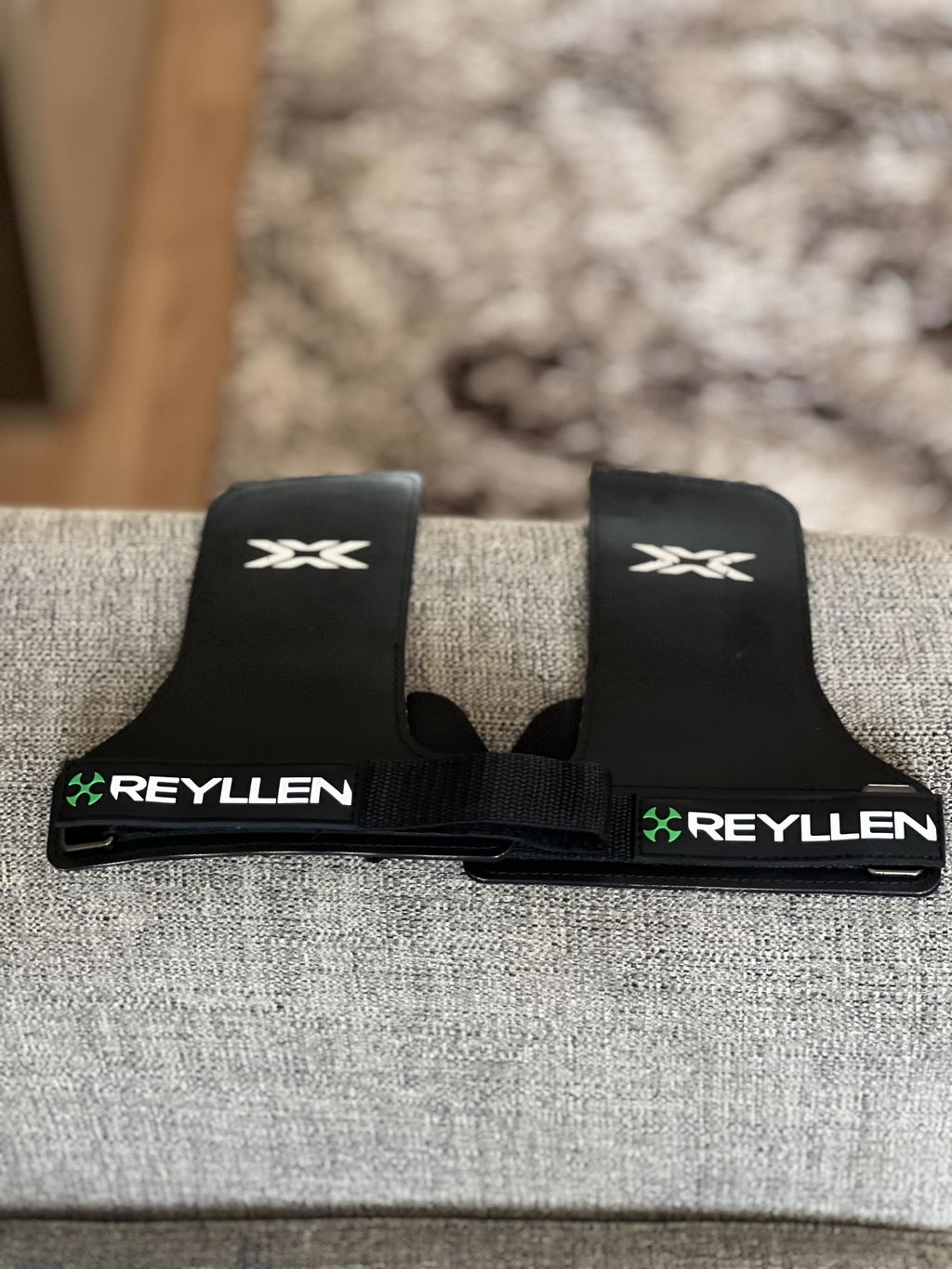 Seal Pro Grips No-Chalk Kevlar Hypalon | Reyllen – Reyllen USA