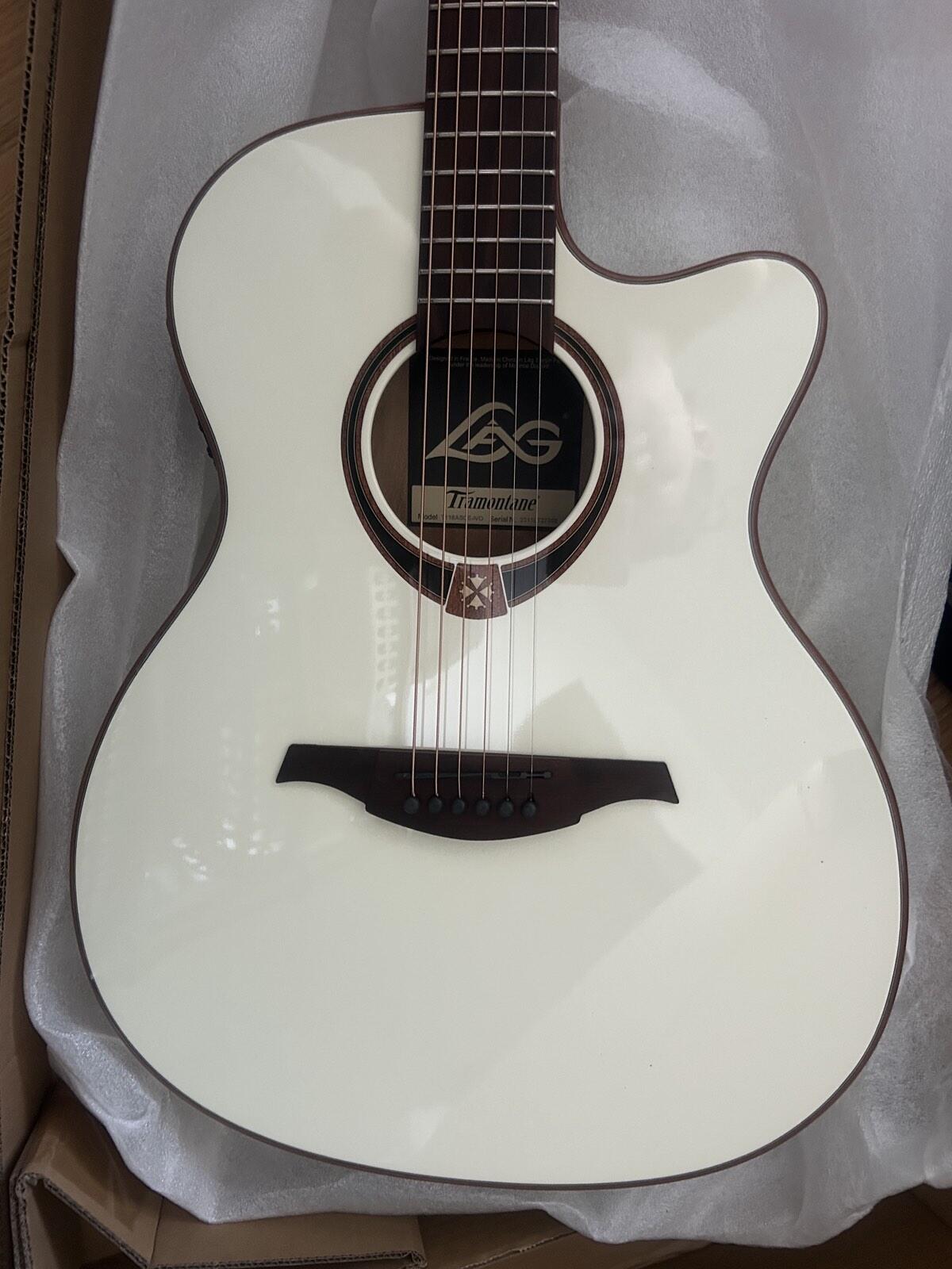 LAG TRAMONTANE 70 TN70A AUDITORIUM NYLON - Richards Guitars Of