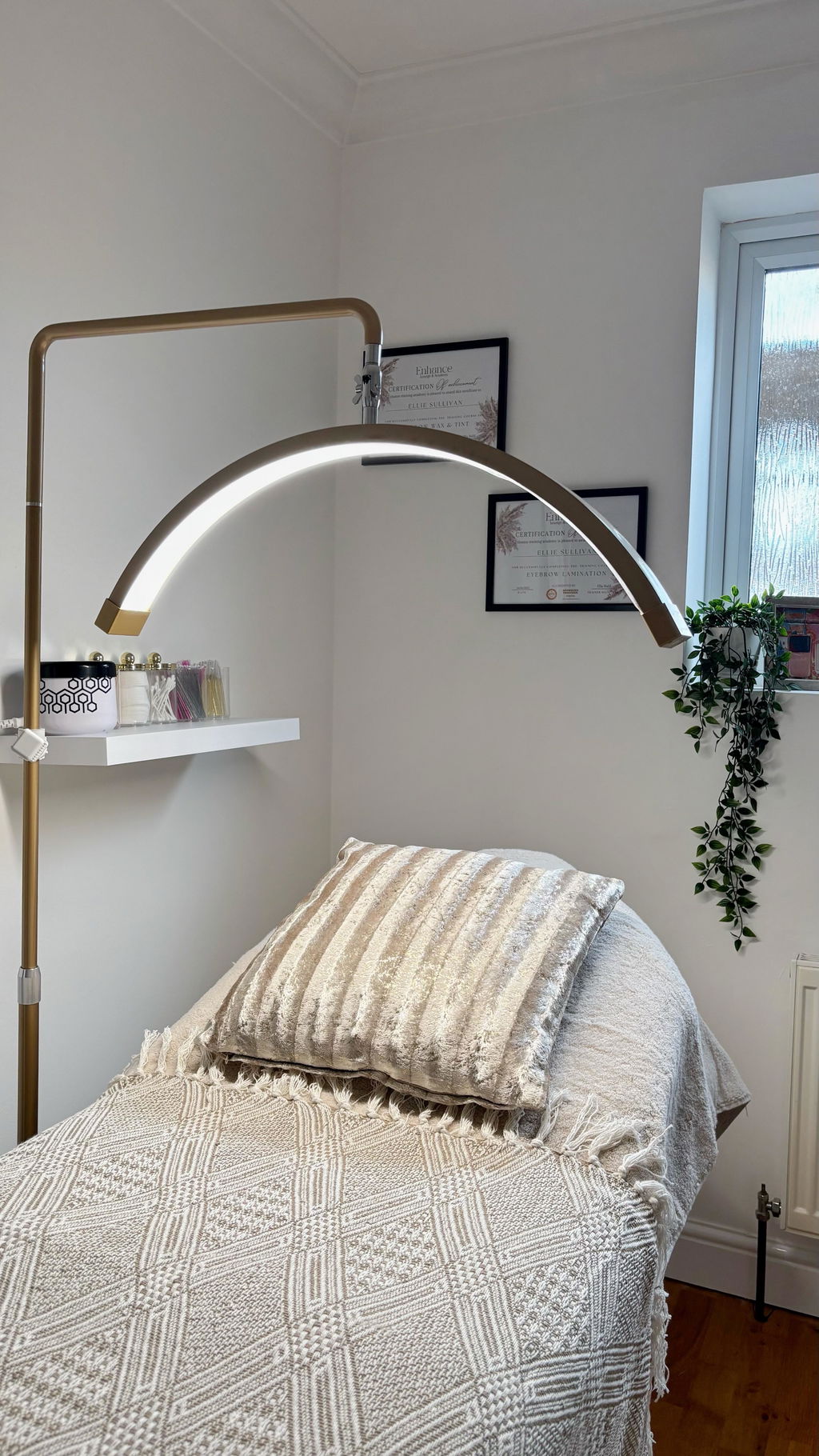 Multi-Angle Half Moon Lamp - Professional LED Beauty Light 28” | RJ Moon Pro X