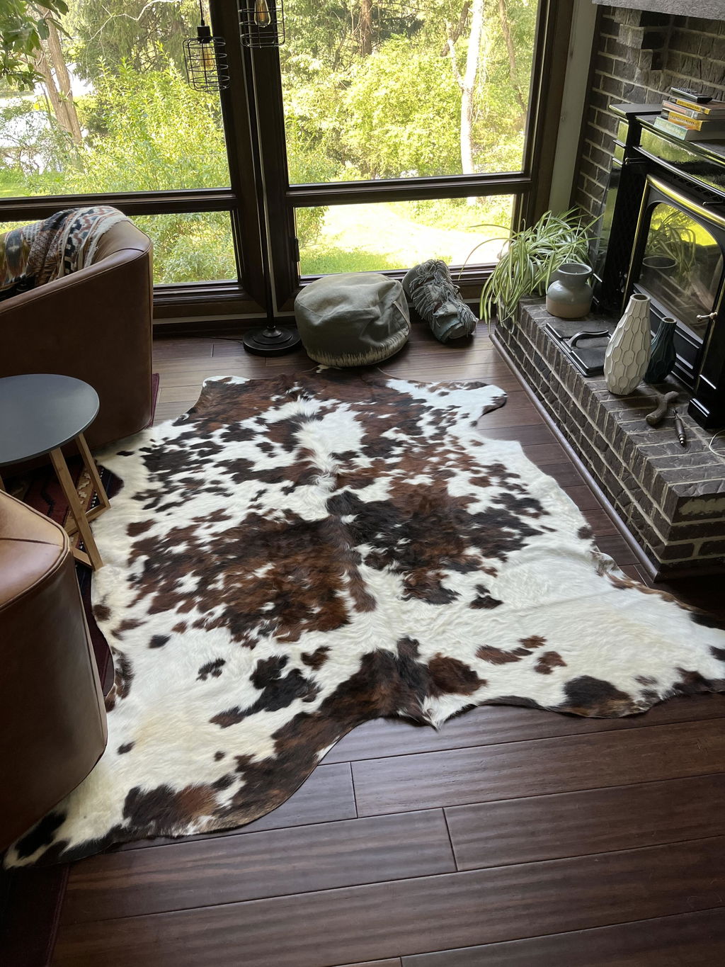 Classic Tricolor Cowhide Rug
