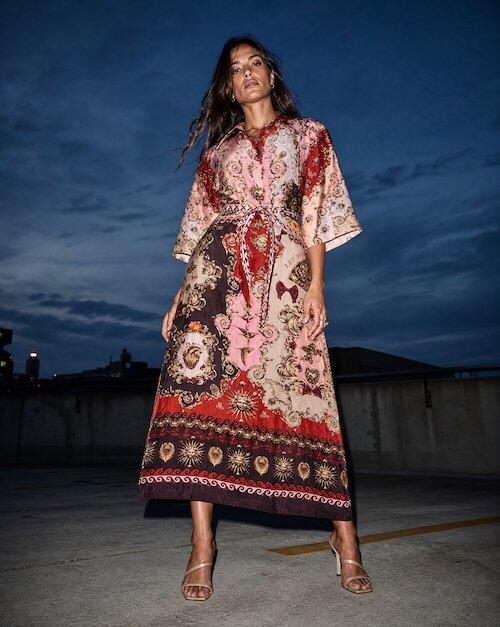 women's linen maxi dress The V-Neck 290 Vintage Outfits ideas 39 / 15 ½ Designed with a clean Color:Shimmer Peri/Multi*