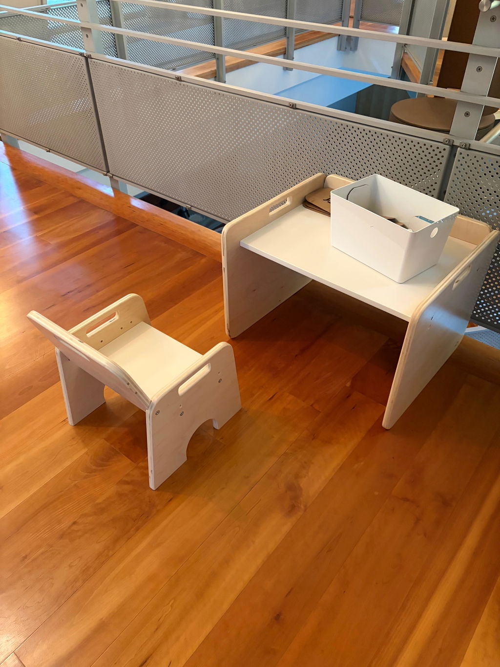 PAPAYA SET - Weaning Montessori Table and Chair Adjustable Height