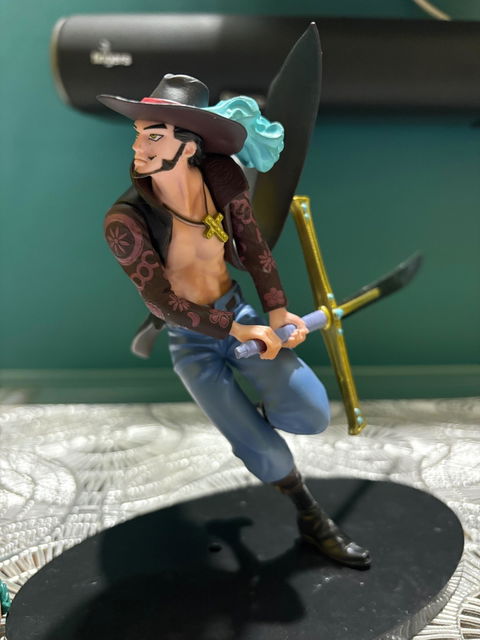 One Piece Dracule Mihawk Action Figure PVC Anime Figurine | 15 CMS |