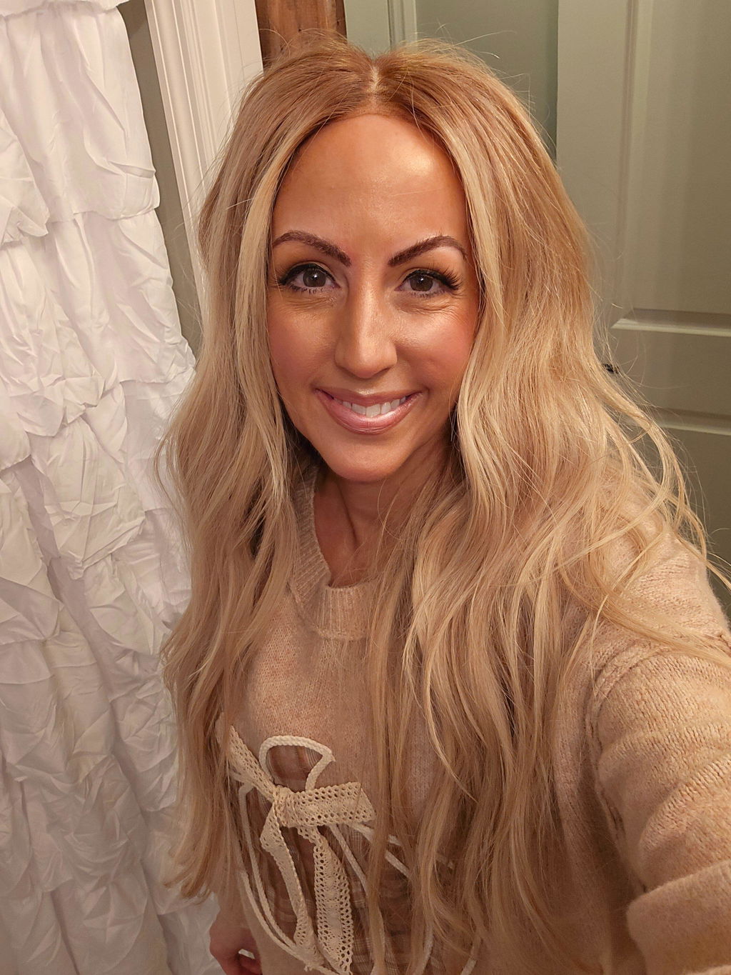 Hairalicious Silk Top, Lace Front Wig, "Golden Rose Blonde" (R3333) - TAKE AN ADDITIONAL 10% OFF WITH CODE LASTDAY10 - FINAL SALE