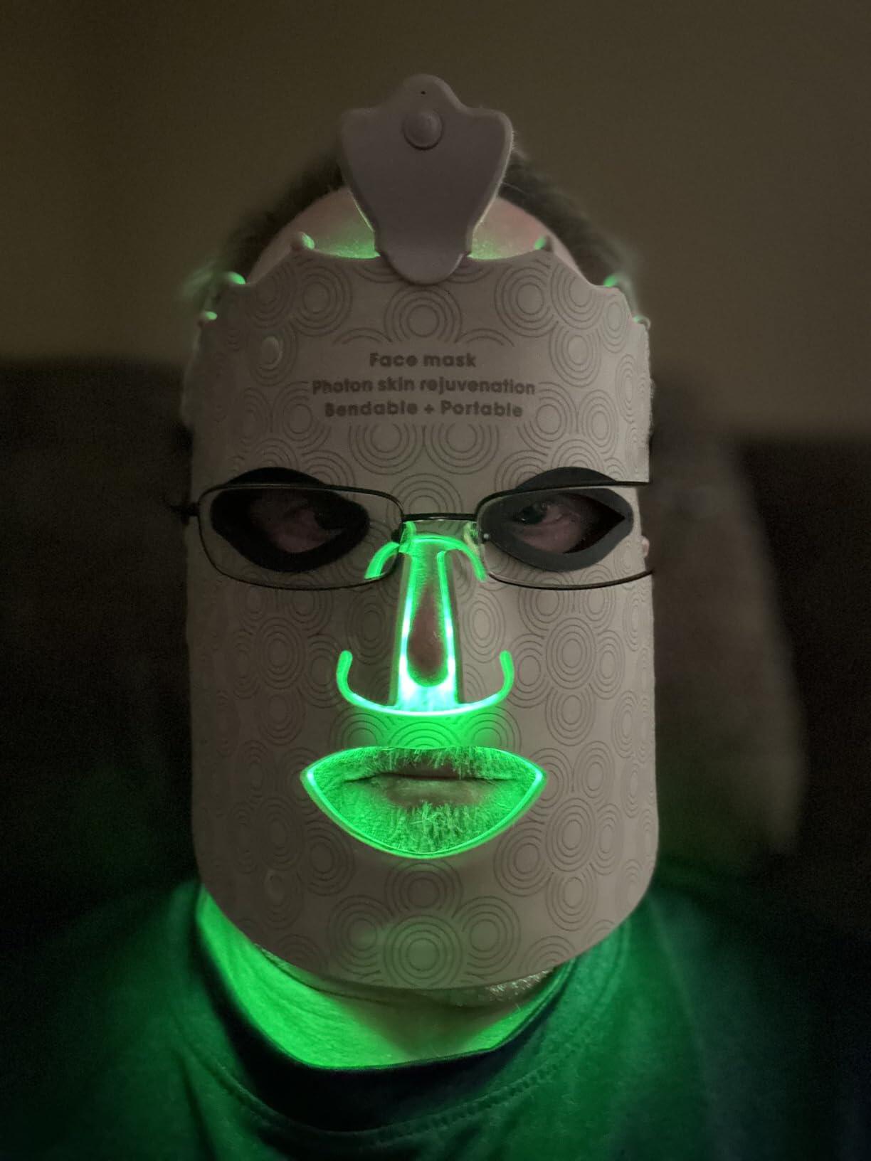 LED face mask green light