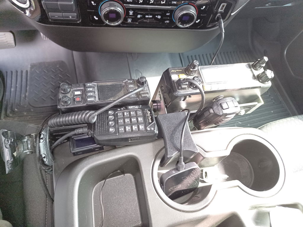 Radio Mount | 2019-2026 Silverado Sierra – Split Bench Seat With 2 Cup Holders