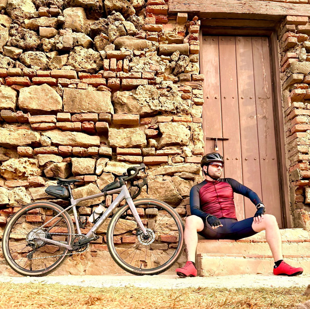 Bicicleta de gravel ORIGEN AL en aluminio con tenedor en carbono y grupo LTWOO GRT de 1x12 velocidades