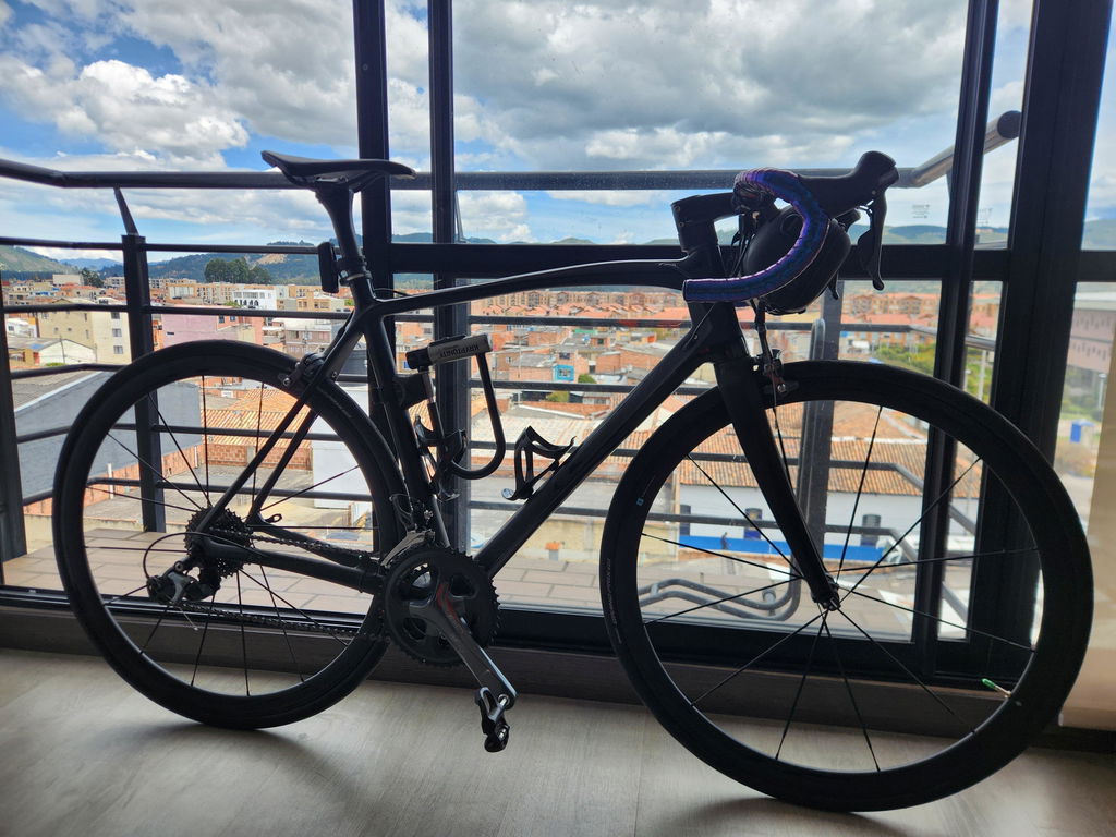 Set de ruedas livianas para bicicleta de ruta con freno de herradura SPR RACE R1216