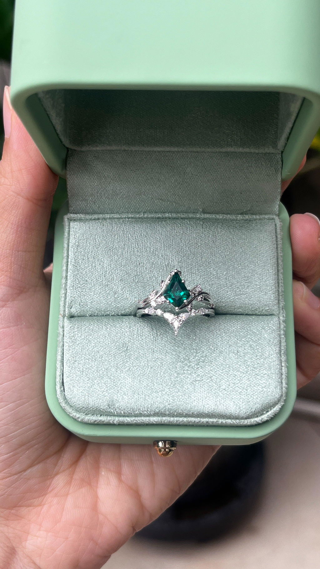 Unique Kite Cut Moss Agate Vine Engagement Ring Sets 2pcs