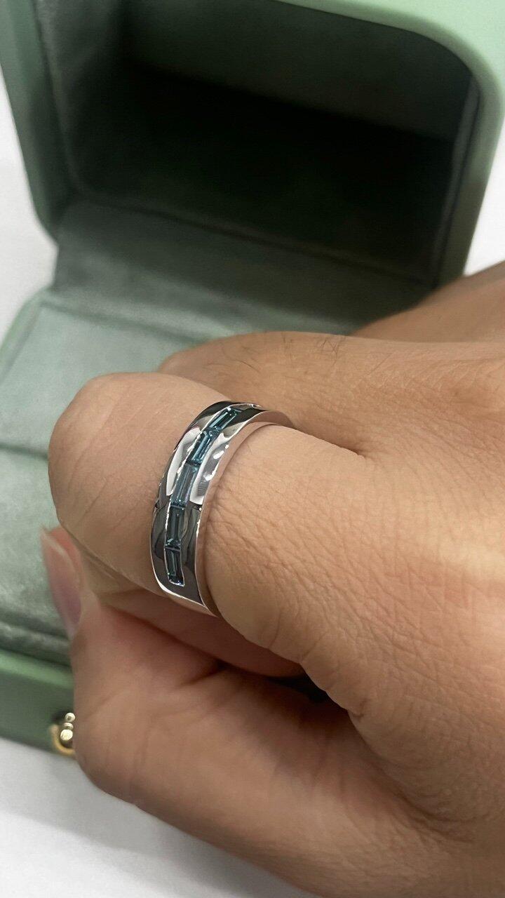 Evertrue Spectrum | Half-Eternity Baguette Alexandrite Band