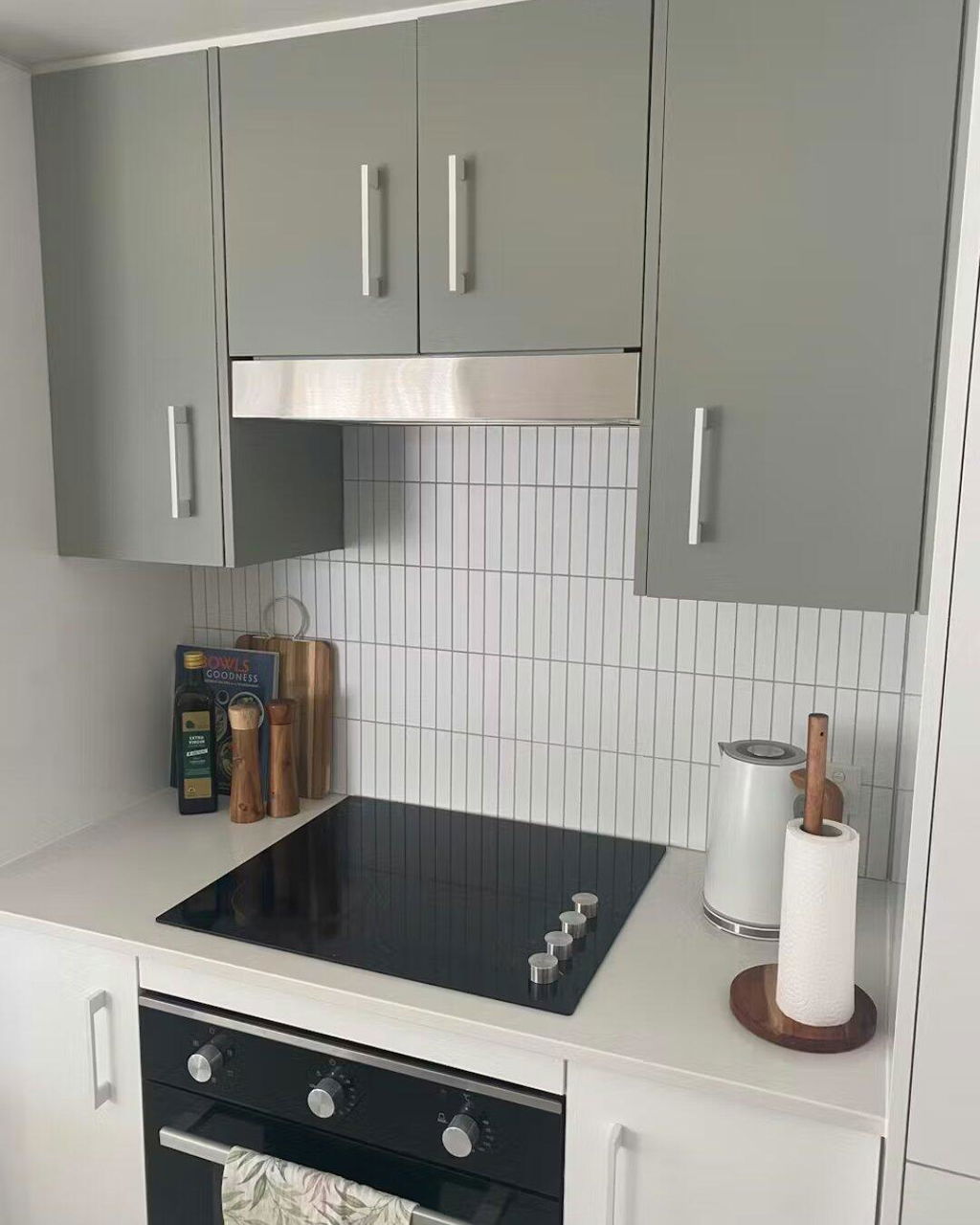 Kit Kat Stick on Composite Tile - Matte White