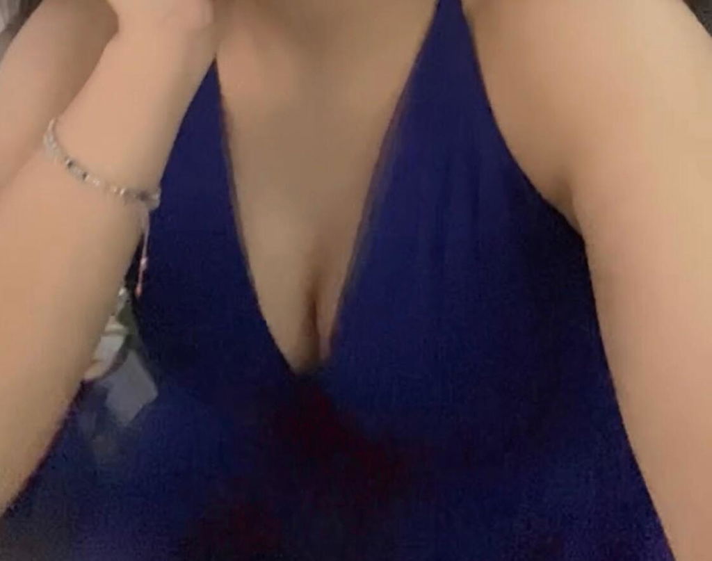 Sticky Bra