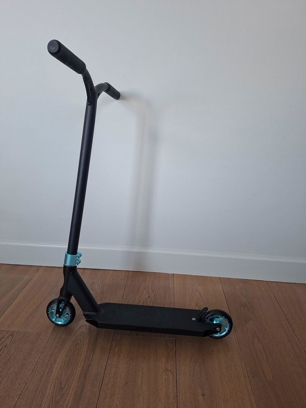 Striker Lux 5" Stuntstep Teal 87cm