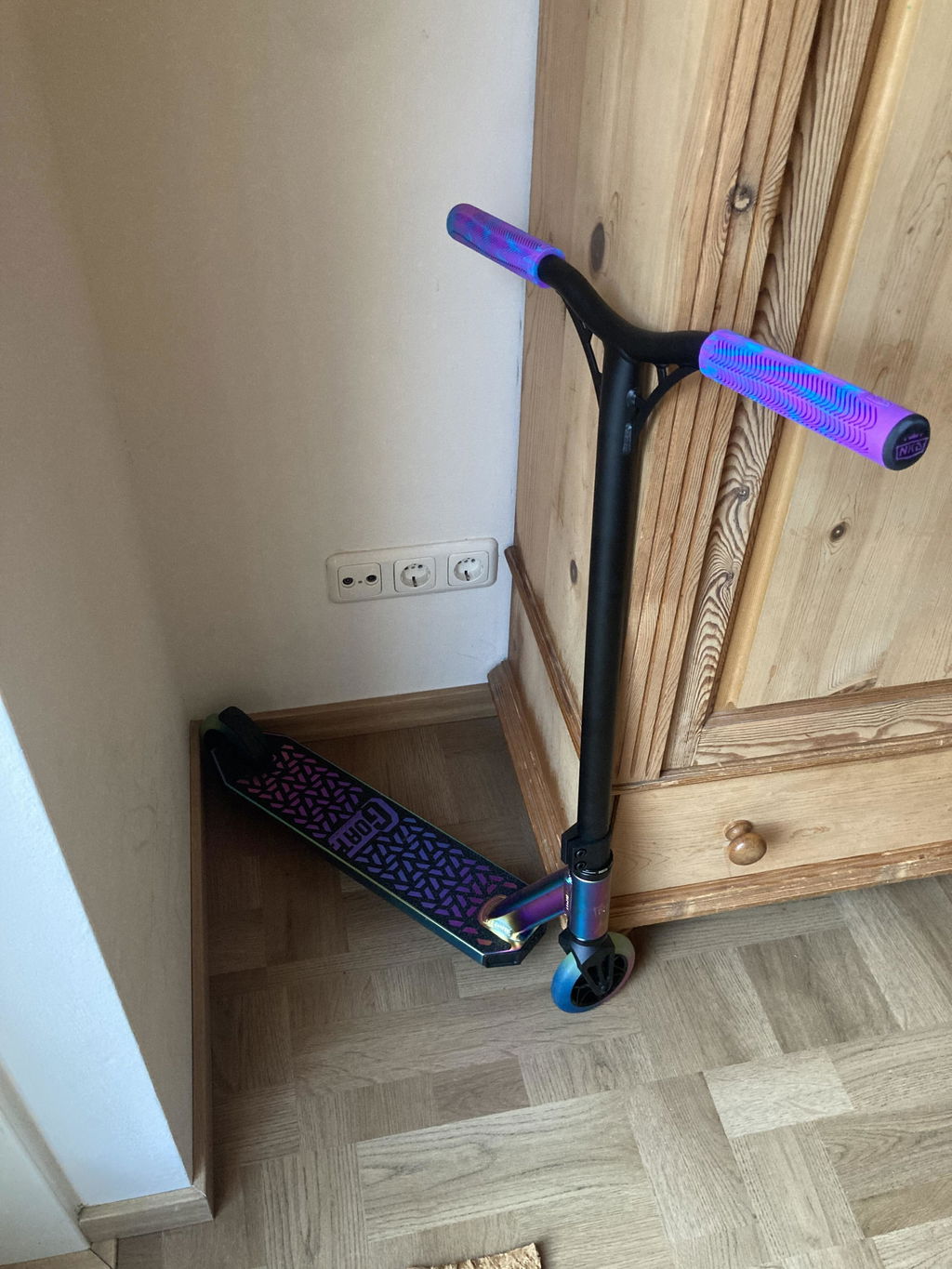 NKD Goat Stuntstep Neochrome