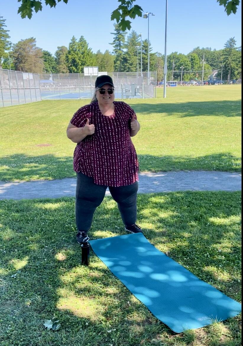 Plus Size SuperSoft Pocket Capris - Heather Navy | Superfit Hero
