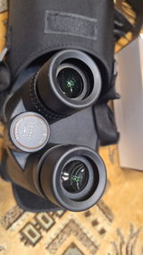 Jumelles ED 10x42 Étanches et Antibuée avec Prisme BaK-4 et Optiques Multi-traitées - SVBONY