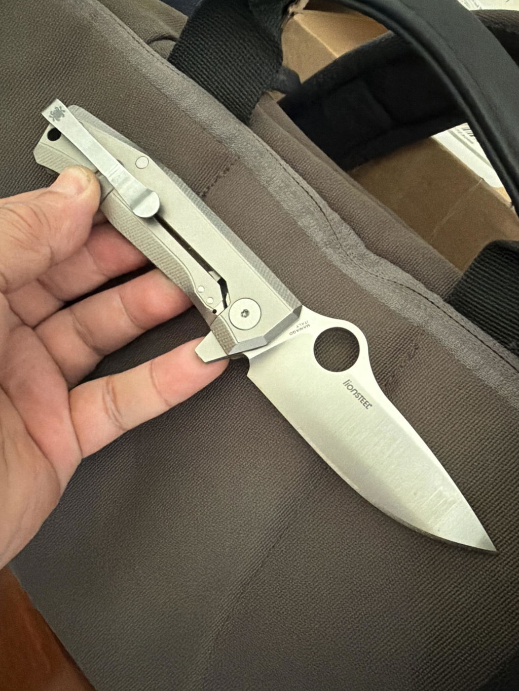 Spyderco Spymyto Flash Batch Plain Edge Folding Knife