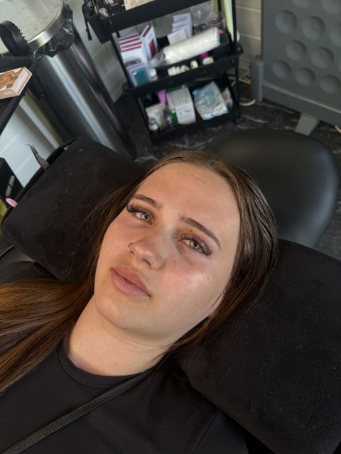 Classic Eyelash Extensions – Single & Mix Length Trays
