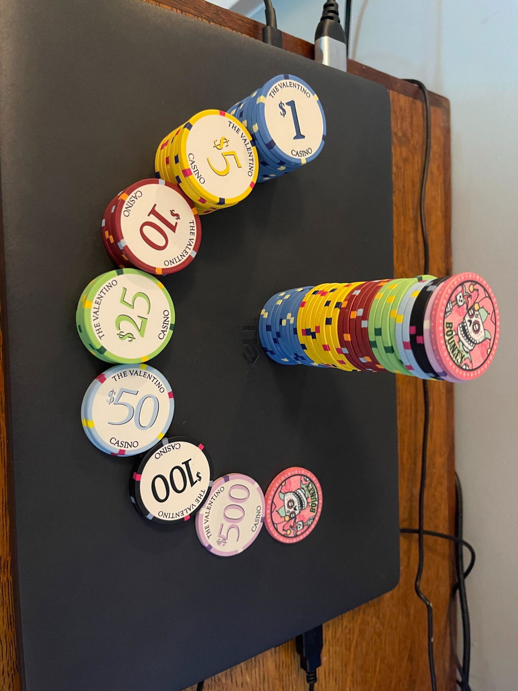 RARE FIND $1 Casino Valentino Ceramic 100 Poker Chips