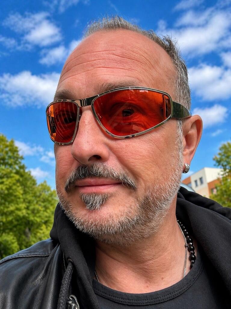 Praetorian 1976 - Silver Orange - Theflyshades