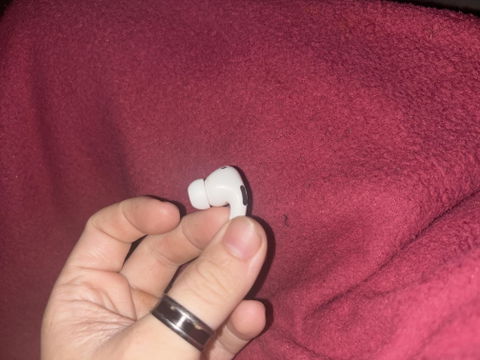 Left Replacement AirPod - AirPods Pro (2nd Generation) - Well Loved