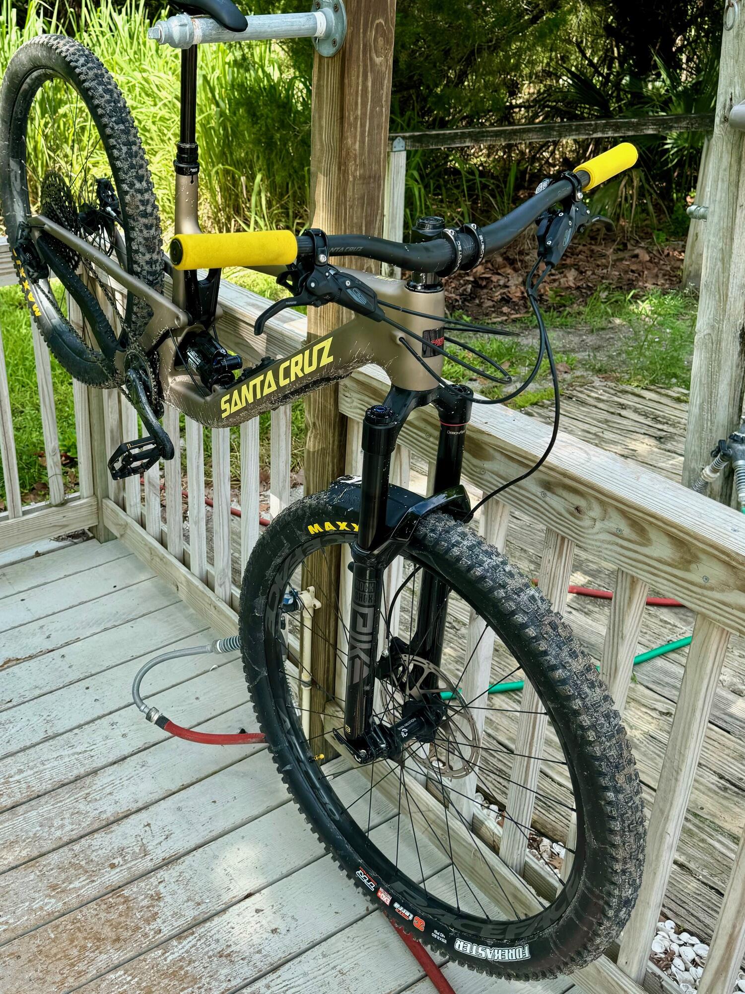 Forekaster Tire – Thunder Mountain Bikes