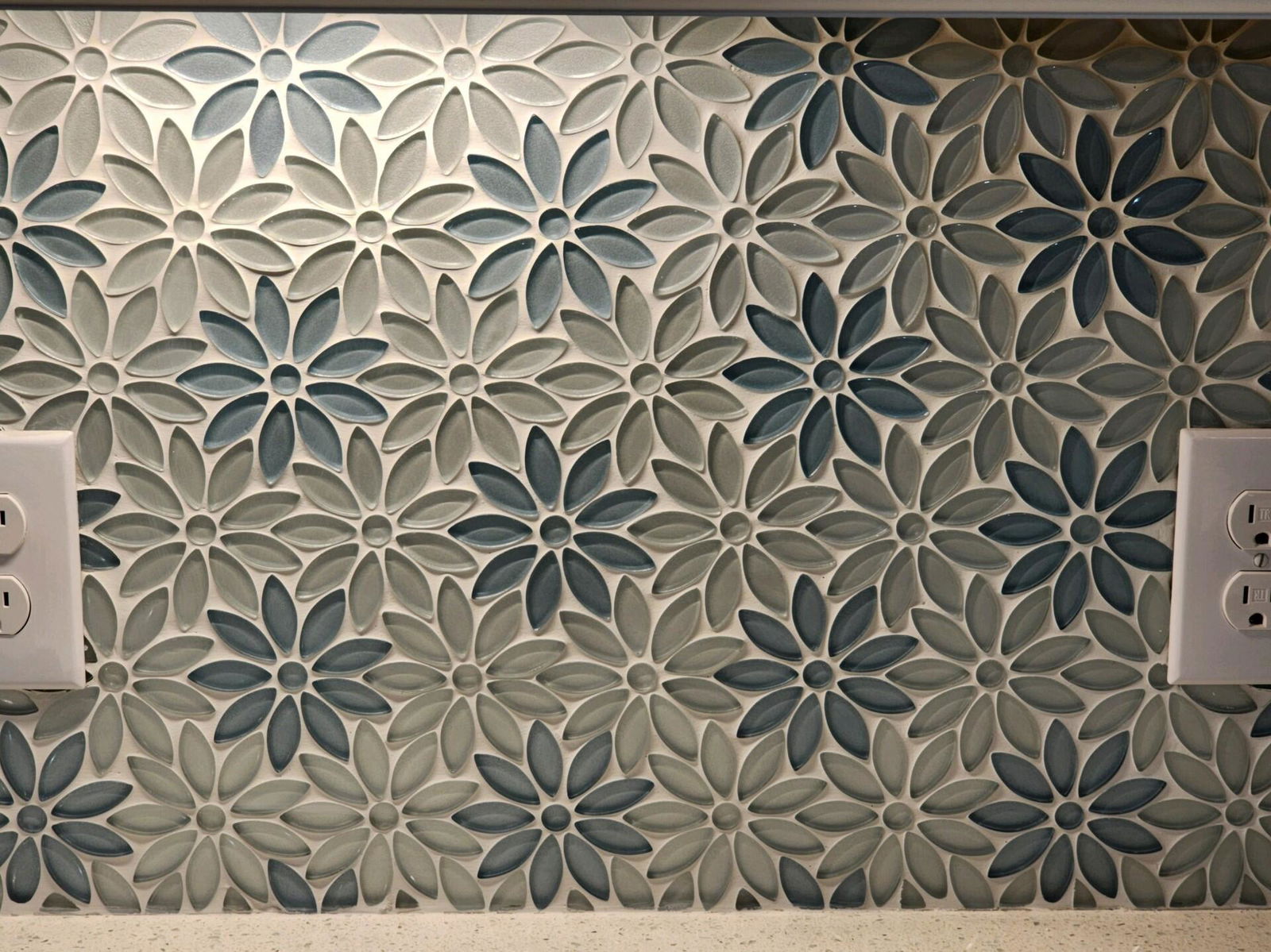 1712687106__daisytile3__origin