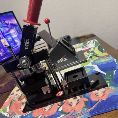 Jessica Titan Press magnet review photo