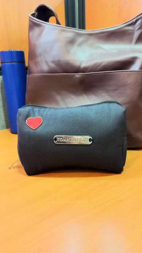 Black Clamshell - Organiser Pouch
